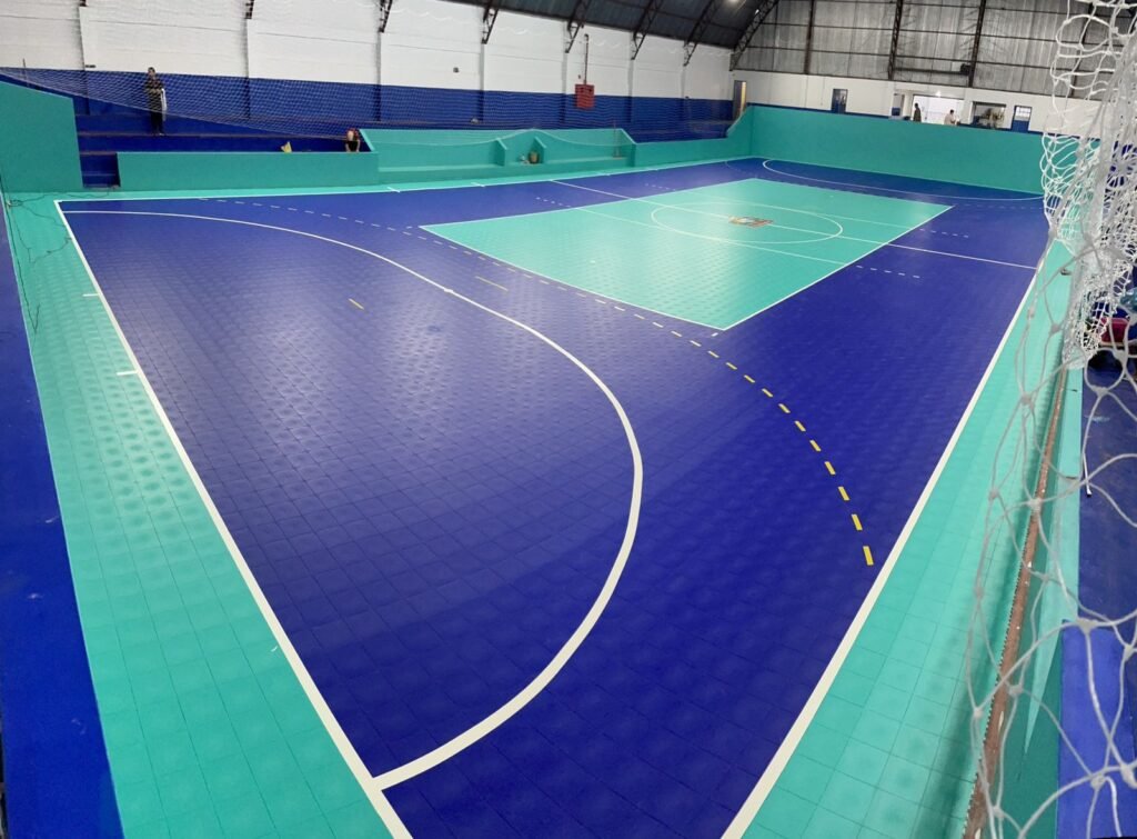 Desempenho, conforto e segurança: o papel do piso modular no esporte